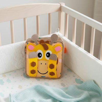 Livre bebe au coin du lit bébé