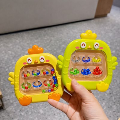 deux Jouet bebe belle couleur