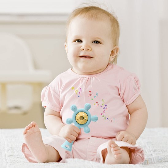 Hochet bébé captive attention