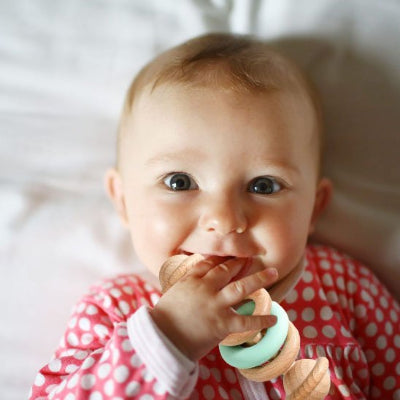 hochet bébé dentition