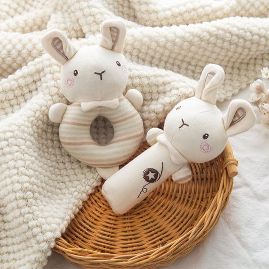 Hochet bebe lapin au panier
