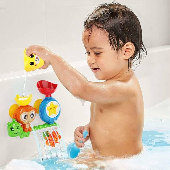 Jouet baignoire bebe à la manœuvre du système