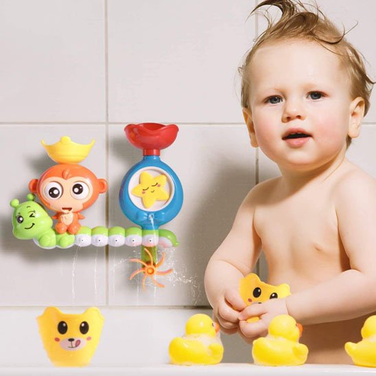 Jouet baignoire bebe bien collé au maur