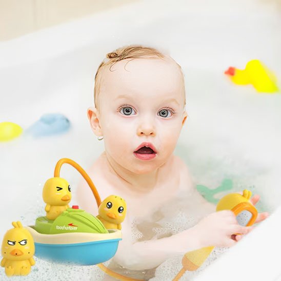 Jouet baignoire bebe​  surpris de la magie du bain