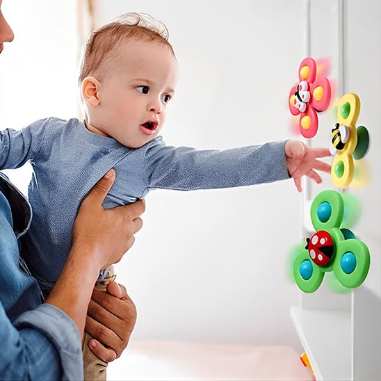 Jouet de bain accroché au mur
