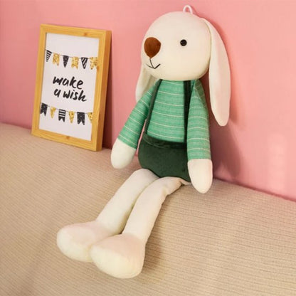 Lapin doudou  vert dans son coin tranquille