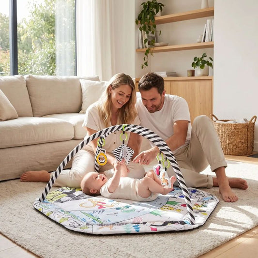 tapis d'éveil bébé belles couleurs avec maman et papa