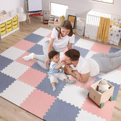 tapis d'éveil bebe famille contente