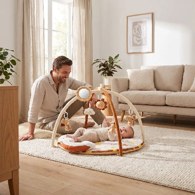 tapis éveil bébé allongé